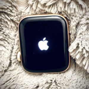Apple Watch Series 5  - 44mm GPS Rose Gold